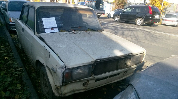 В Западном округе проведен очередной рейд по выявлению брошенного автотранспорта