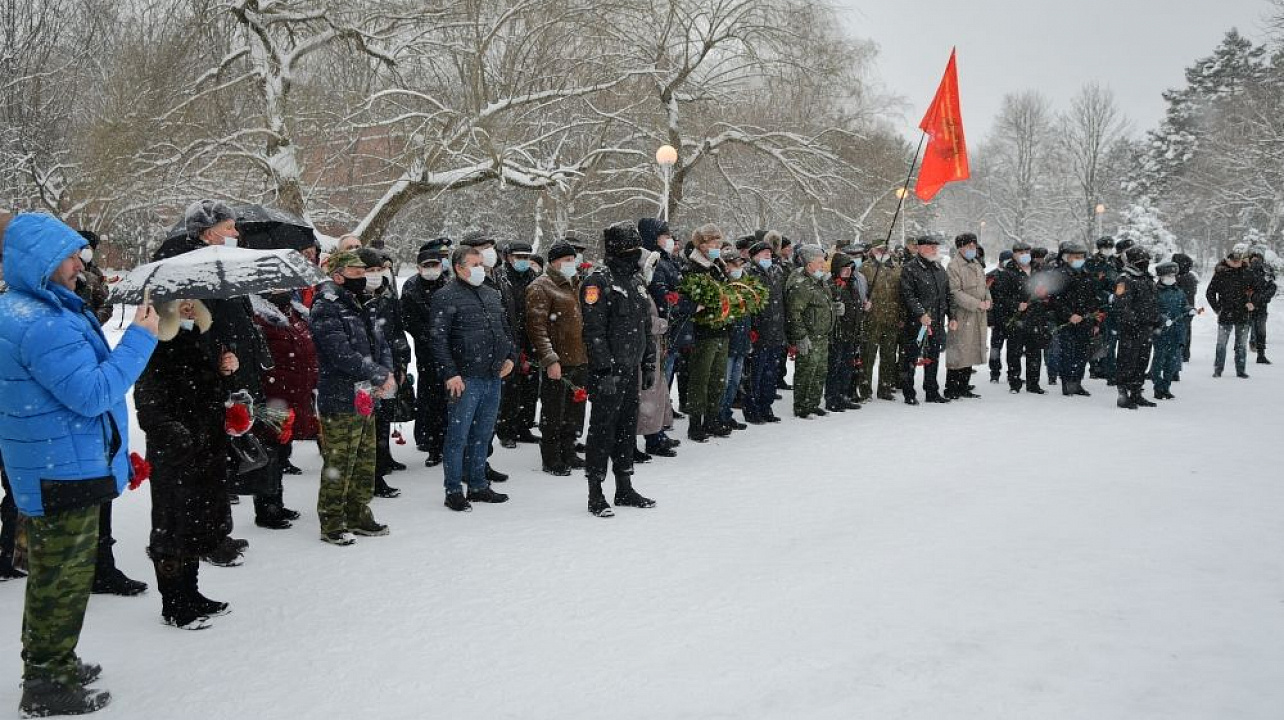В Чистяковской Роще Краснодара почтили память воинов-интернационалистов