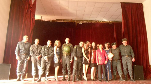 Творческие коллективы Центра культуры и досуга Прикубанского округа дали концерт для военнослужащих