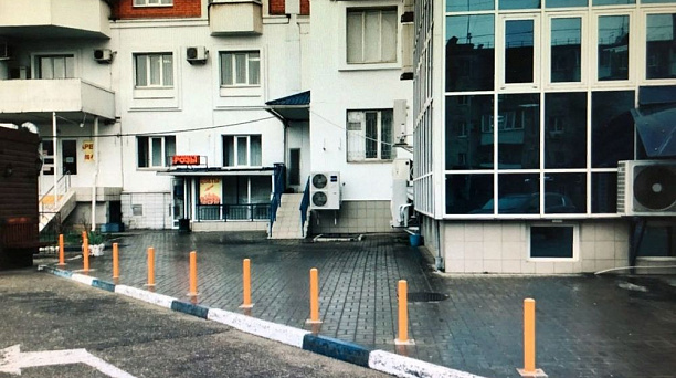 В Краснодаре на ул. Тургенева снесли два незаконно установленных ларька