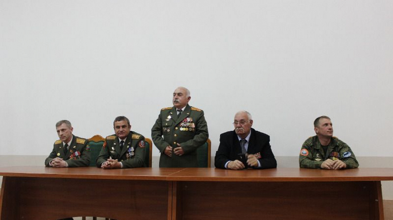 Встреча Боевого братства с курсантами прошла в Краснодаре.jpg