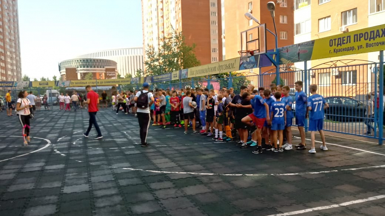 30 команд Прикубанского округа боролись за право выйти в городской финал