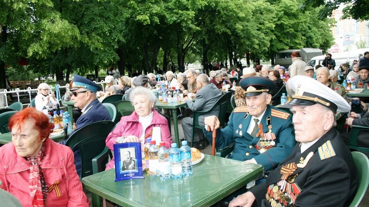 Ветеранов Прикубанского округа поздравили с Днем Победы