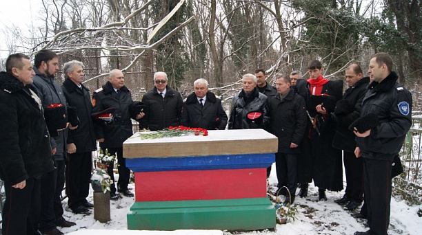 На Всесвятском кладбище Краснодара почтили память казаков