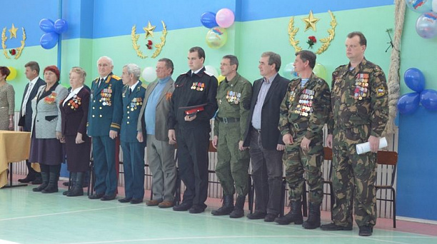 В школе №5 прошел конкурс "Защита" военно-спортивной игры