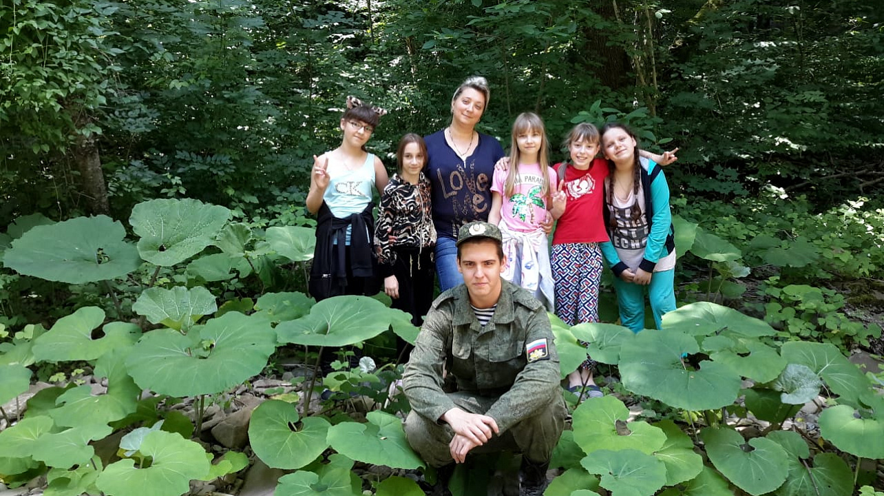 Школьники Западного округа приняли участие в туристическом походе