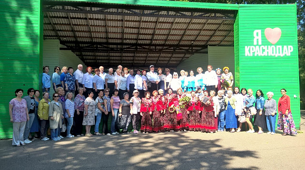 Активисты Прикубанского округа приняли участие в Дне осени