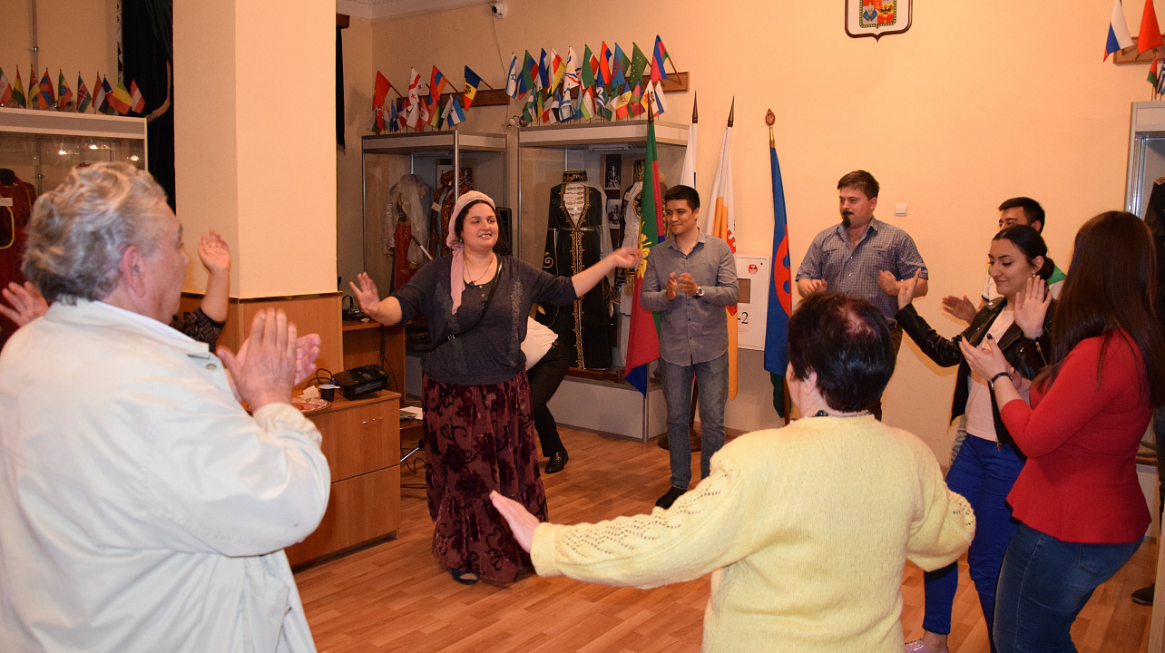 КИДовцы отметили Международный день цыган (6).JPG