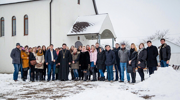 Молодёжь Западного округа посетила Храм Святого Николая Чудотворца