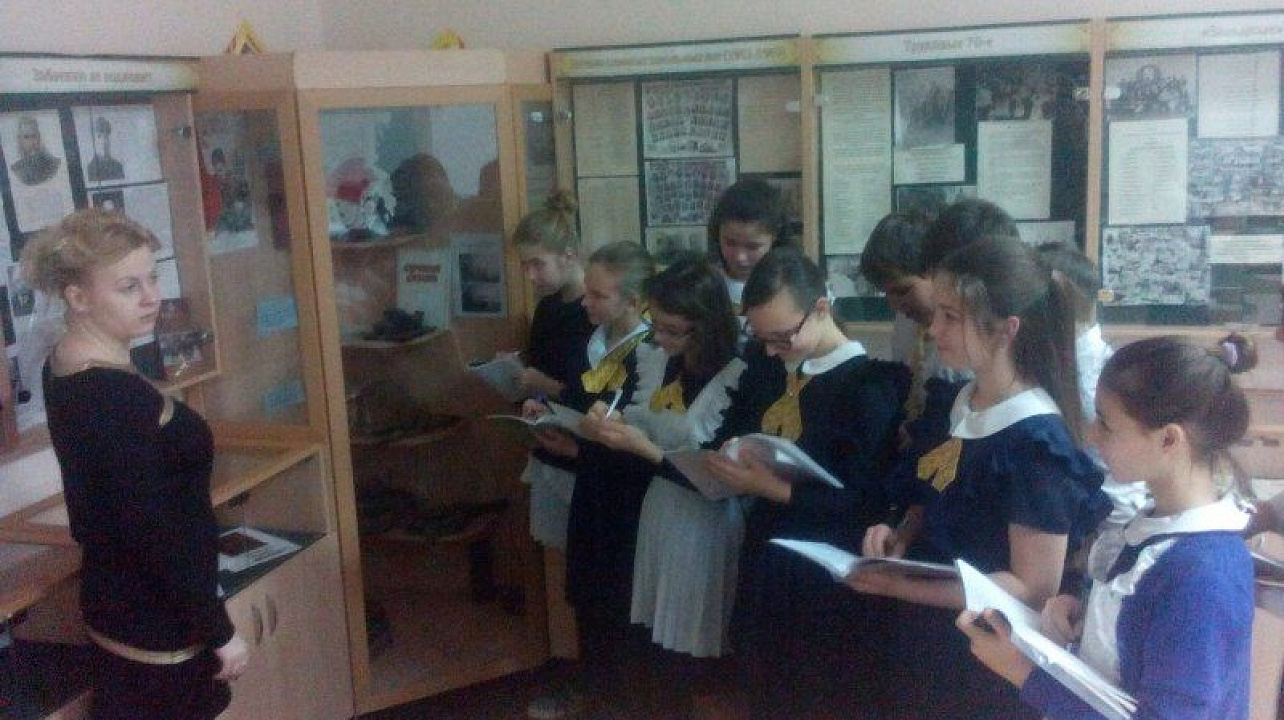 Учащиеся лицея № 48 посещают школьный музей боевой славы