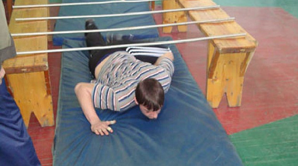 В прикубанской школе №45 прошёл турнир «Армейские забавы»