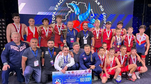 В мире спорта : СШ №3 по борьбе