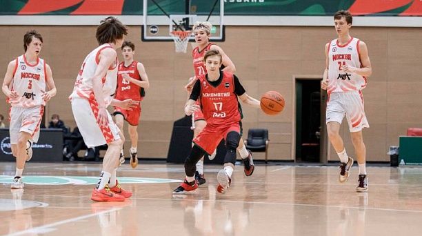 В Краснодаре проходит финал первенства России по баскетболу среди юниоров