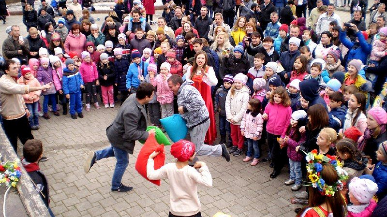 Праздничное мероприятие, посвящённое проводам зимы состоялось в Городском саду