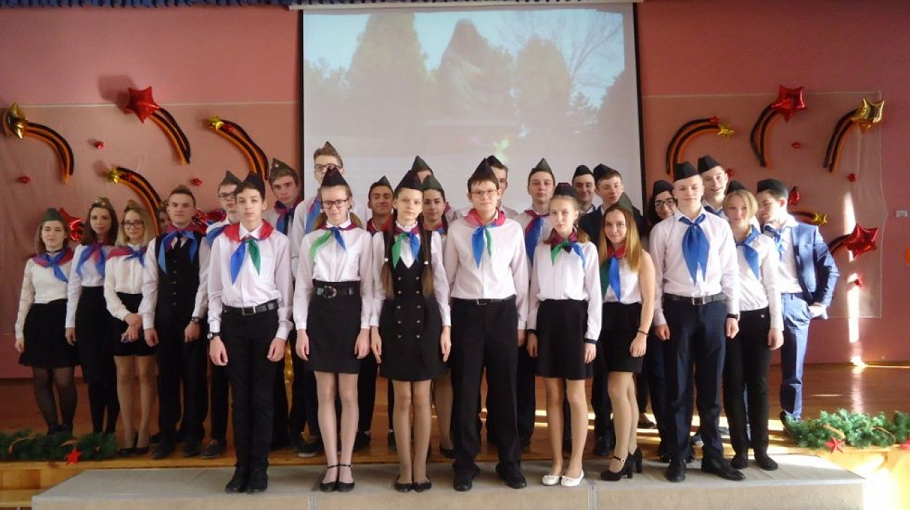 В средней школе № 101 состоялось открытие месячника оборонно-массовой и военно-патриотической работы