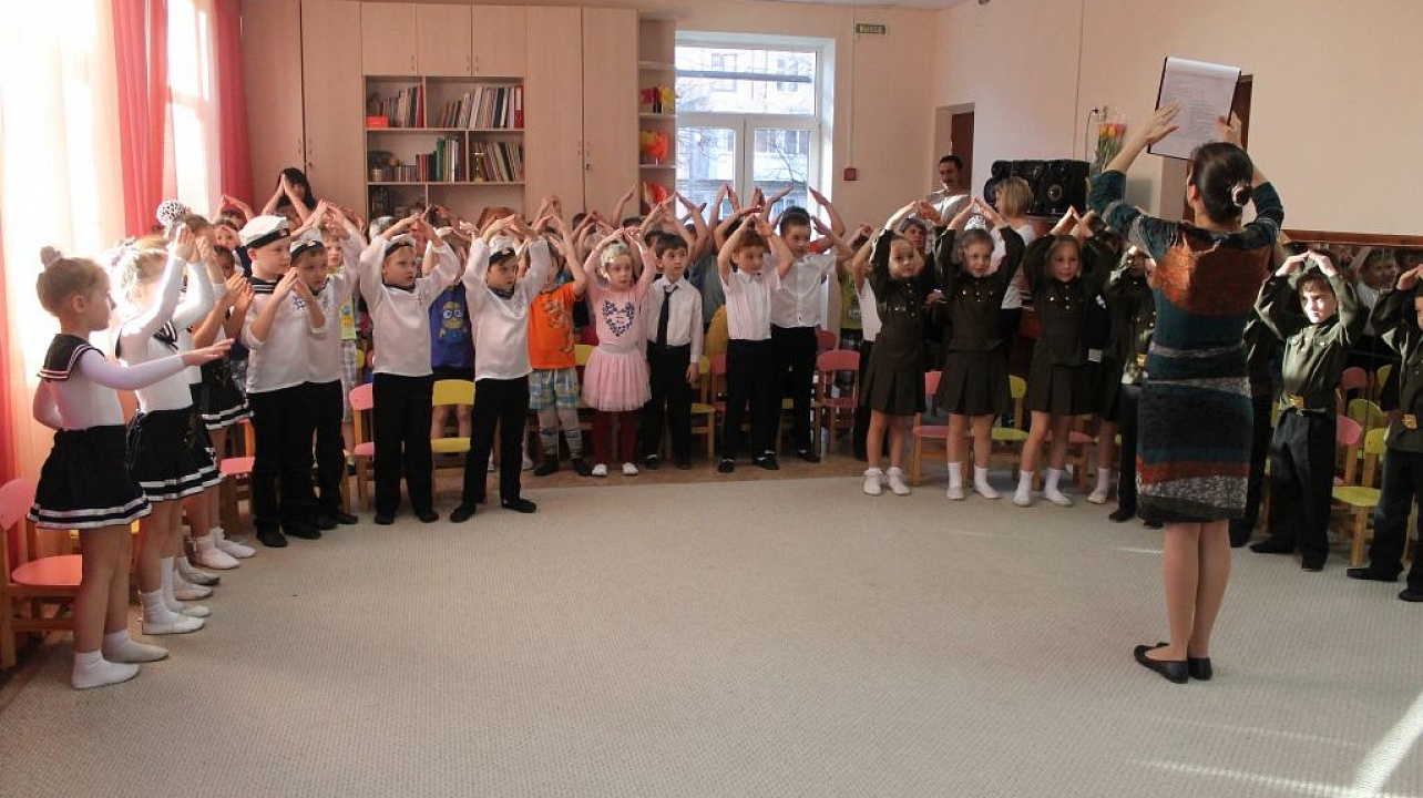 Месячник патриотической работы «Святое дело-Родине служить» открылся в детском саду Западного округа