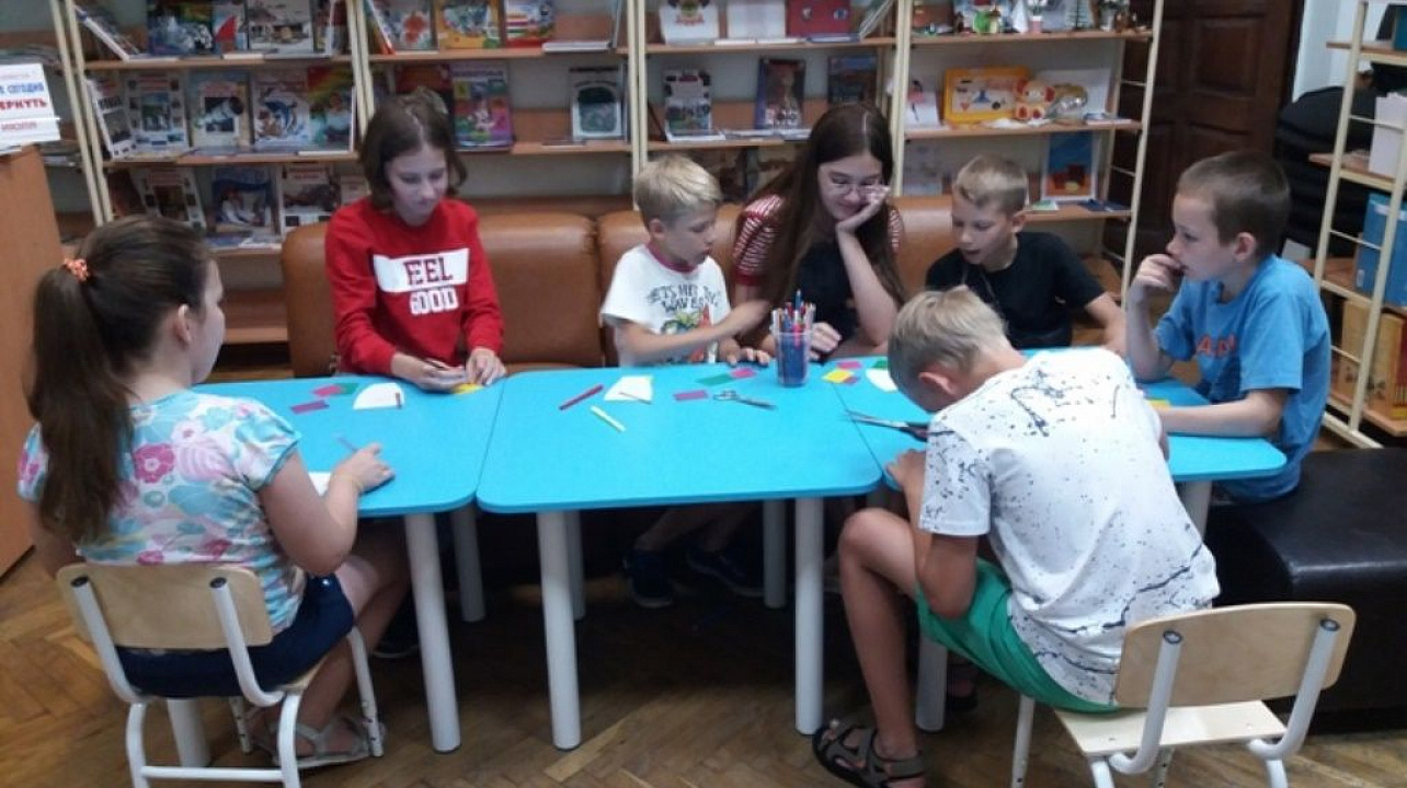 В библиотеке им. Н. А. Некрасова прошла литературно-игровая программа по произведениям К. И. Чуковского