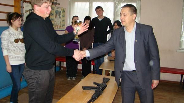 Курс молодого бойца прошли студенты Краснодарского кооперативного института