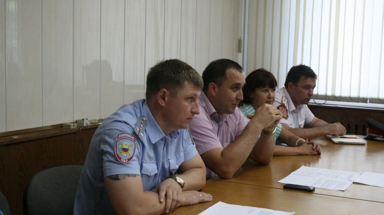 В администрации Прикубанского округа состоялось плановое заседание Совета по профилактике правонарушений