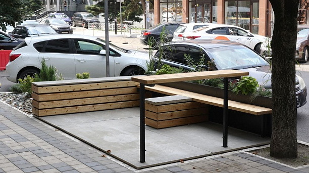 На ул. Красноармейской появился первый парклет в Краснодаре