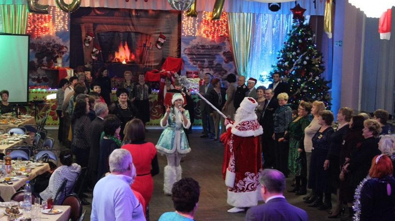 В Центральном округе состоялся новогодний бал общественности