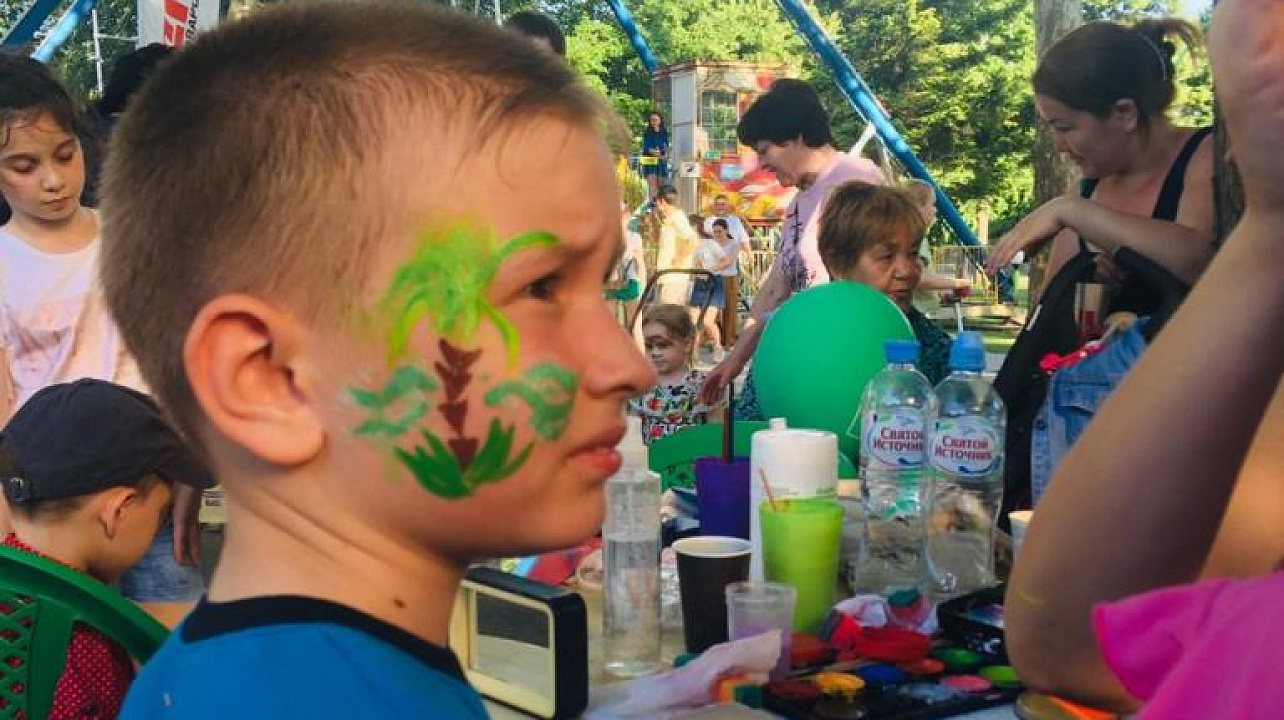 В парках Западного округа прошли детские праздники