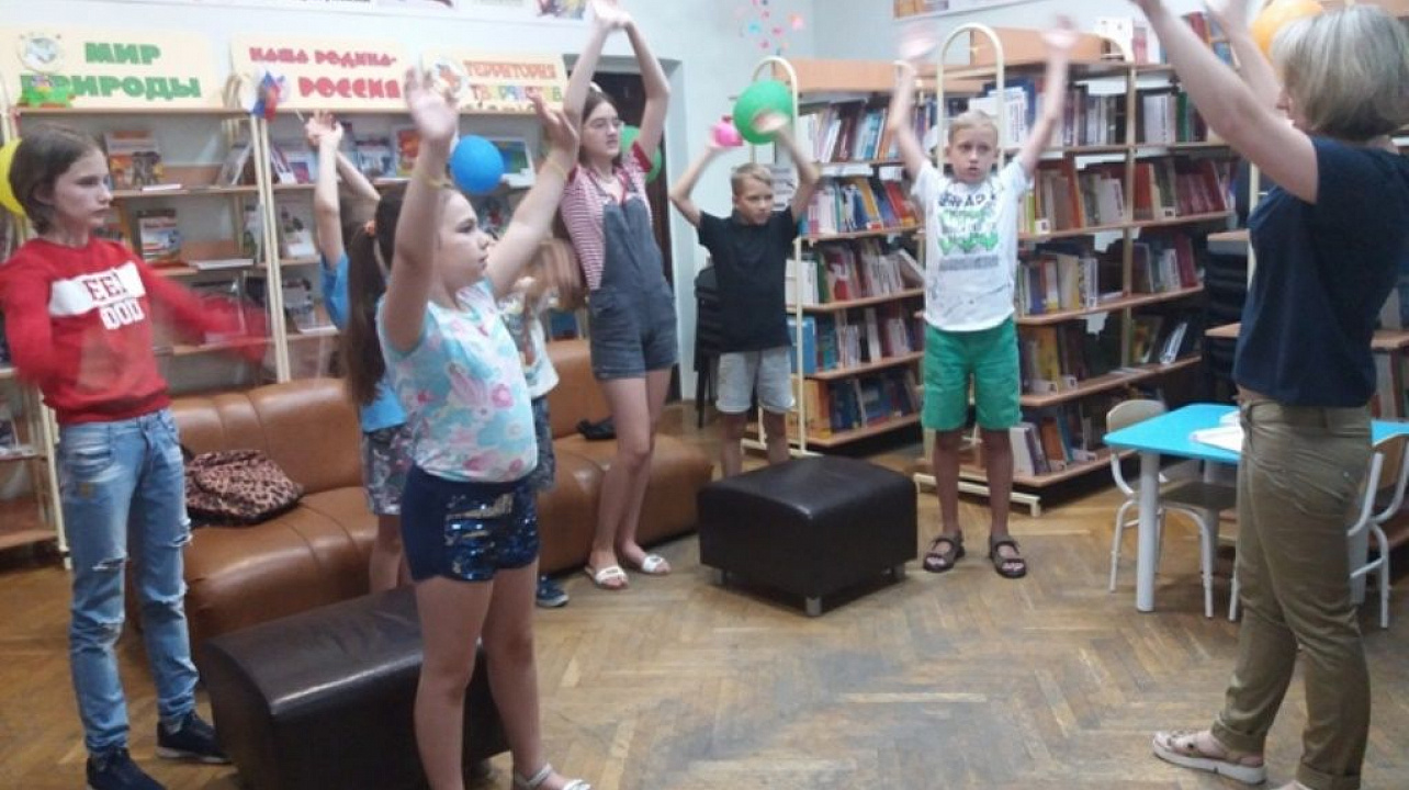 В библиотеке им. Н. А. Некрасова прошла литературно-игровая программа по произведениям К. И. Чуковского