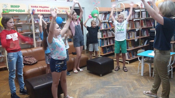 В библиотеке им. Н. А. Некрасова прошла литературно-игровая программа по произведениям К. И. Чуковского