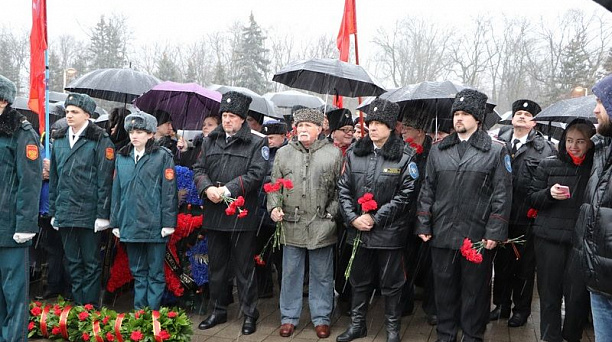 Казаки приняли участие в митинге в честь освобождения города