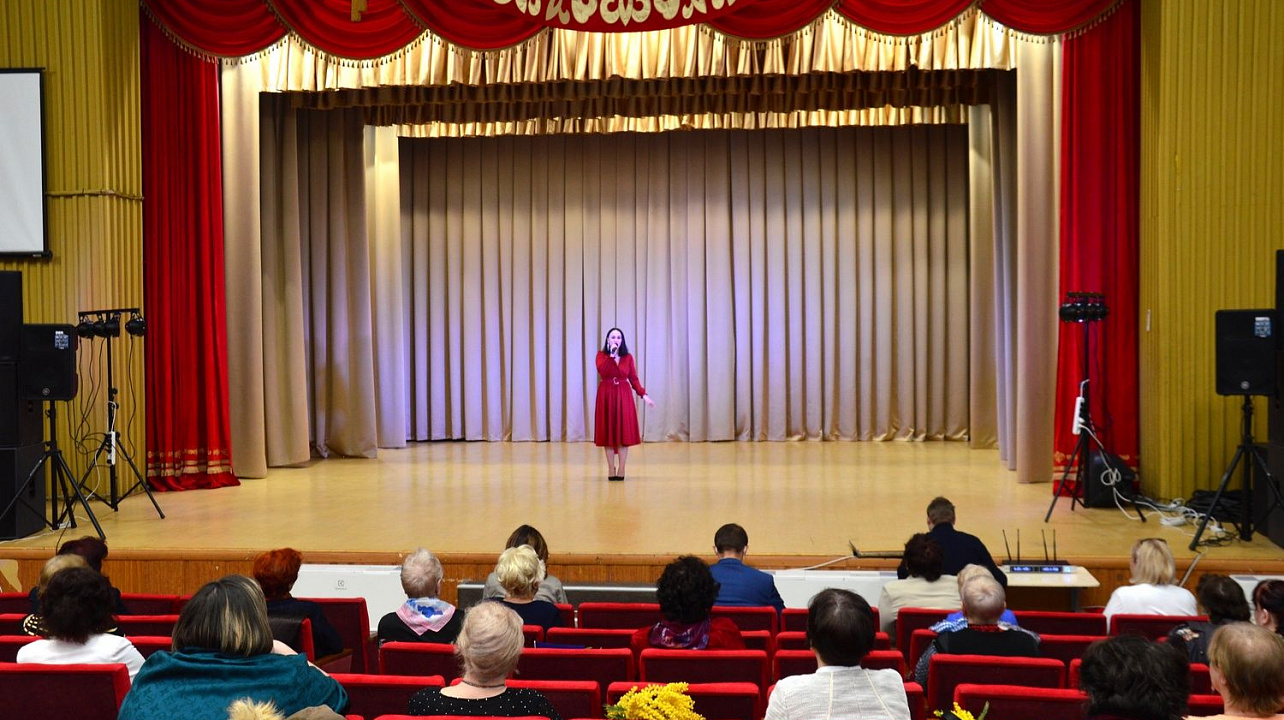 Праздничное мероприятие, посвященное Международному женскому дню, прошло в Доме культуры Всероссийского общества слепых