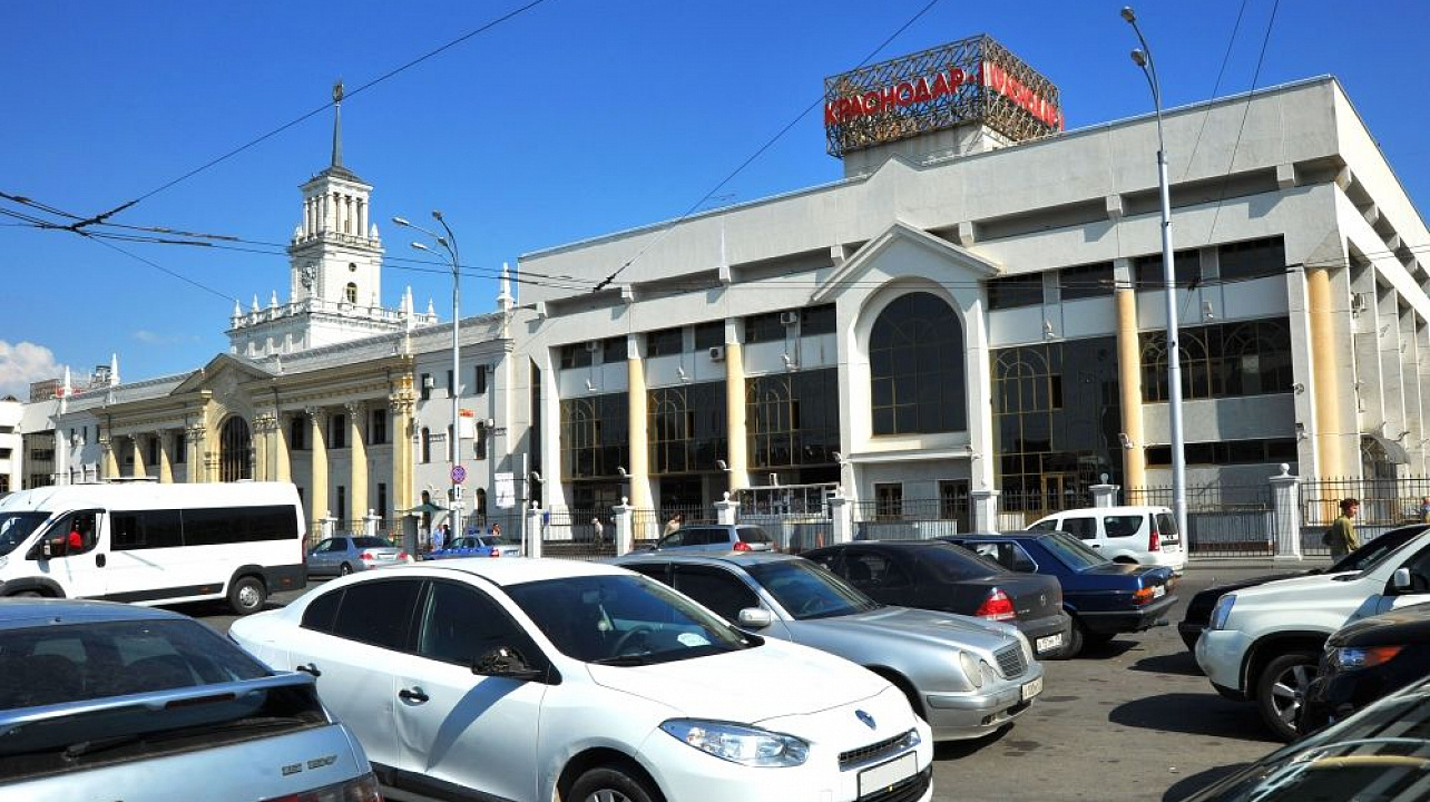 С 24 апреля будет ограничен въезд на Привокзальную площадь Краснодара