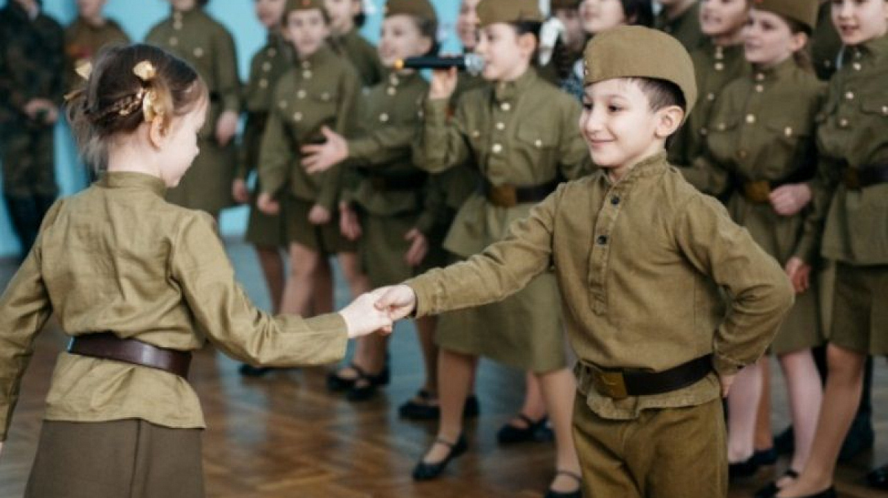 В гимназии № 36 состоялся конкурс военно-патриотической песни