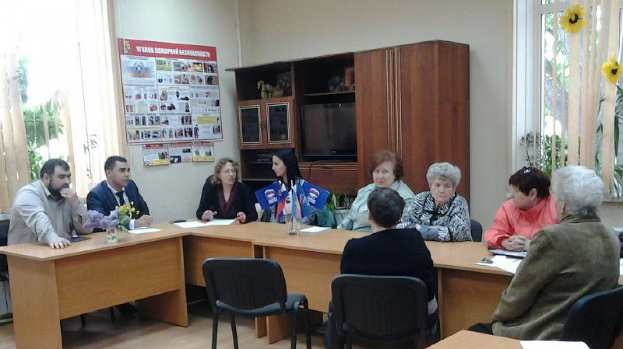 В территориальном центре № 33 прошла акция «Мобильный юрист»