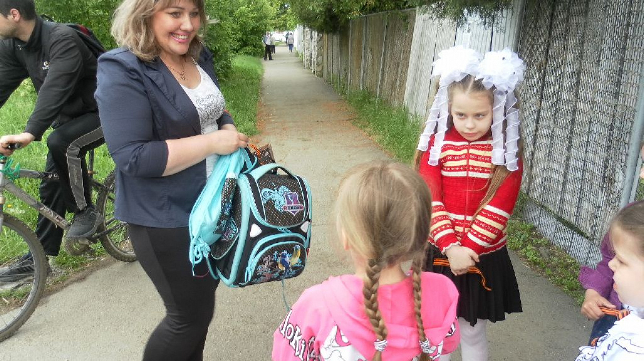 В детском саду Западного округа прошла акция «Георгиевская ленточка из рук детей»