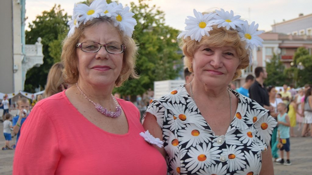 Жители Центрального округа приняли участие в празднике «Любви связующая нить»