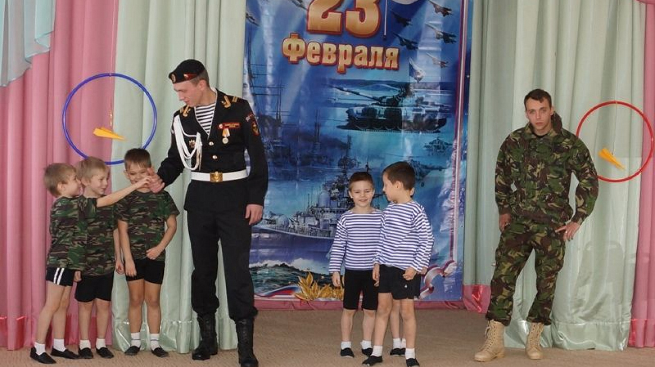 Воспитанники детского сада № 168 встретились с военнослужащими Российской армии