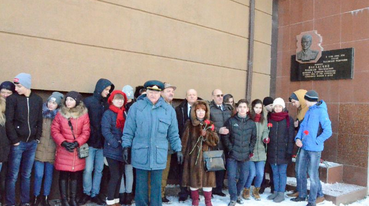 Панихида в память о погибших героях прошла в Юбилейном микрорайоне 16 февраля (2).jpg