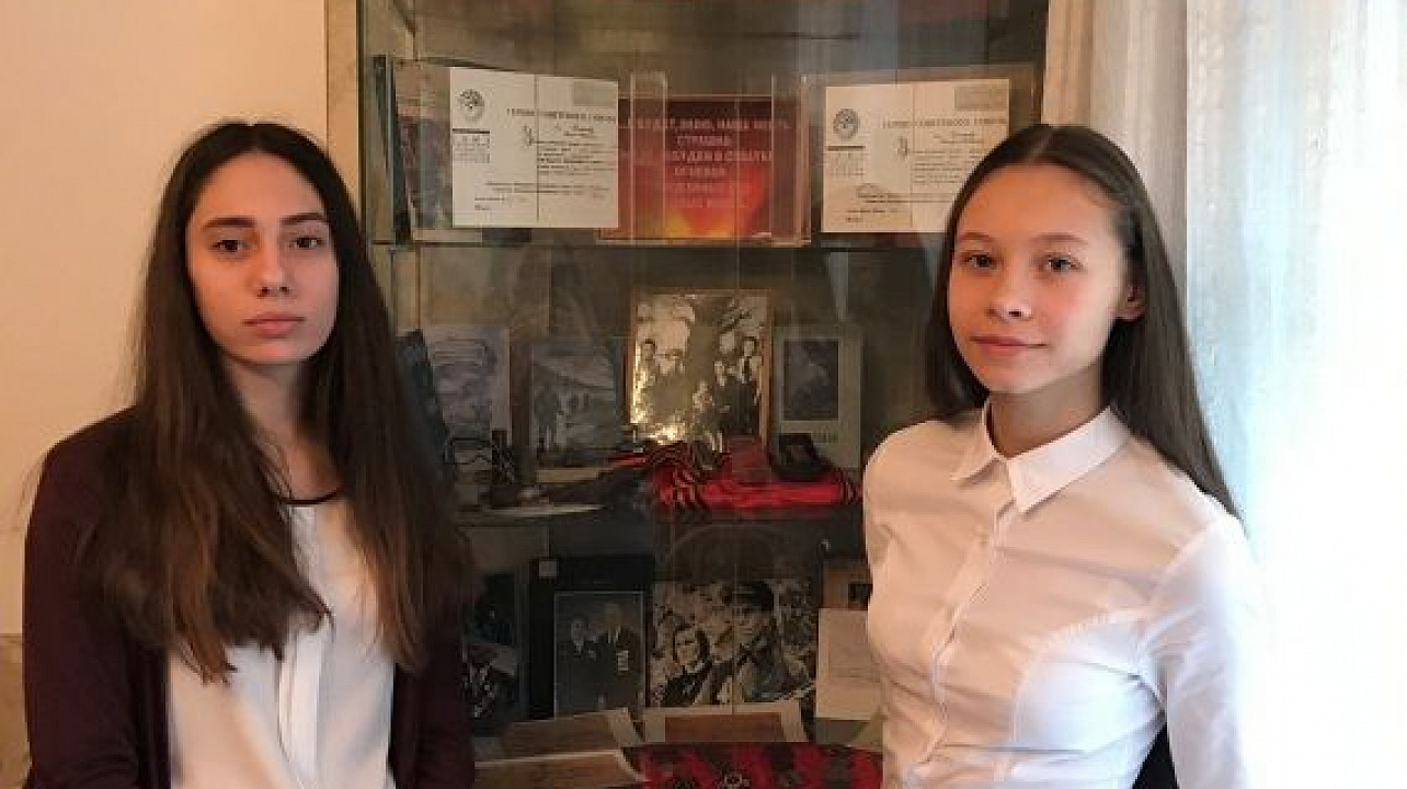 Школьники Западного округа побывали в музее-квартире семьи Игнатовых