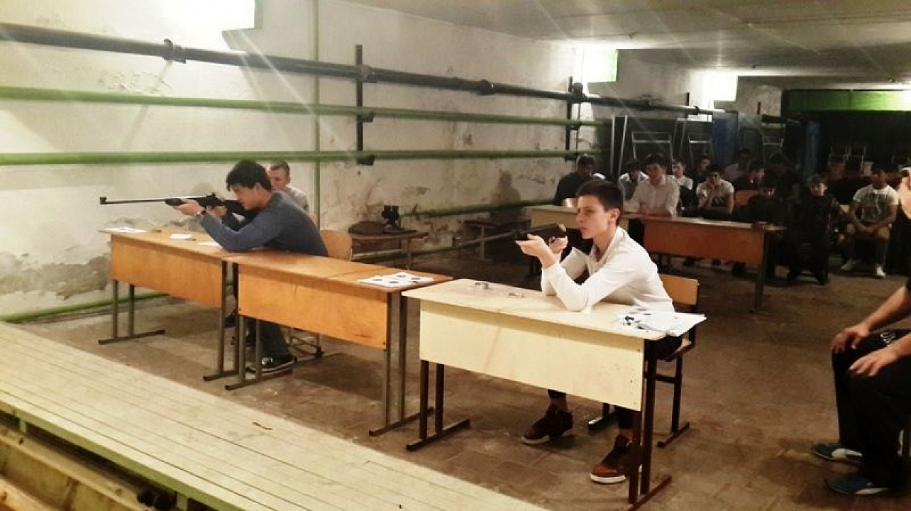 В школе № 39 Западного округа прошли соревнования юных стрелков