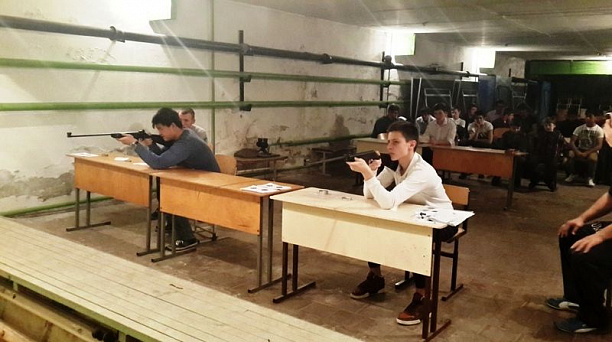 В школе № 39 Западного округа прошли соревнования юных стрелков