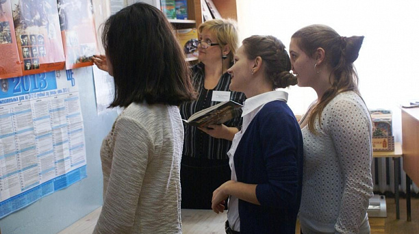 В прикубанской школе №66 продолжаются патриотические выставки