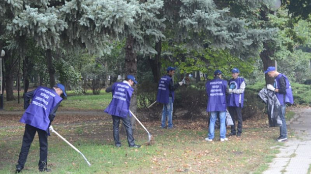 В Центральном округе прошел субботник