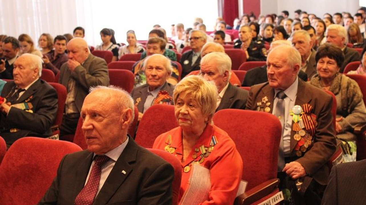 В Центральном округе прошел торжественный прием блокадников и защитников Ленинграда