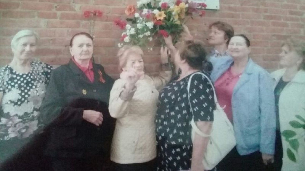 Сегодня ко всем мемориалам и памятным доскам Центрального округа возложили цветы