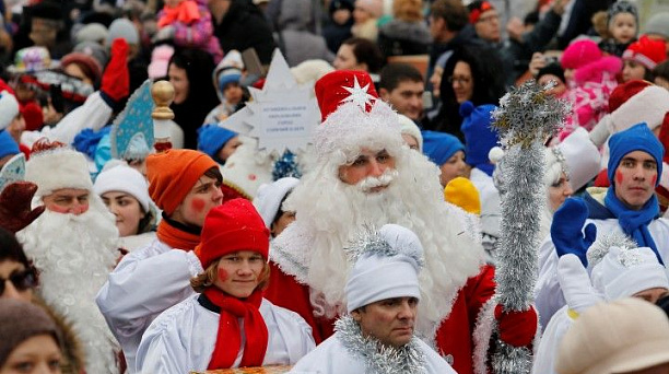 В Краснодаре открылась главная городская елка