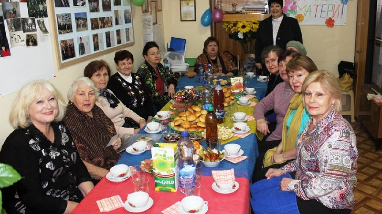 В Центральном округе стартовали праздники, посвященные Дню матери