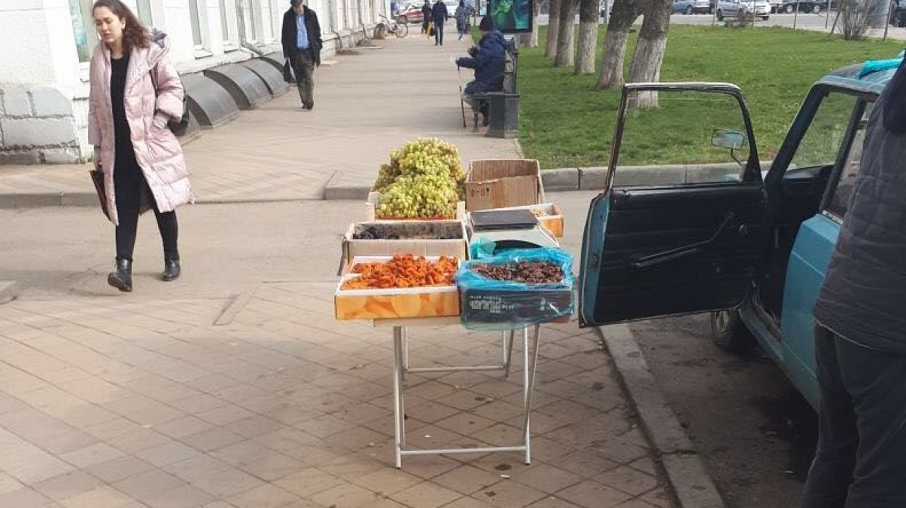 В Западном округе продолжается работа по пресечению «стихийной торговли»