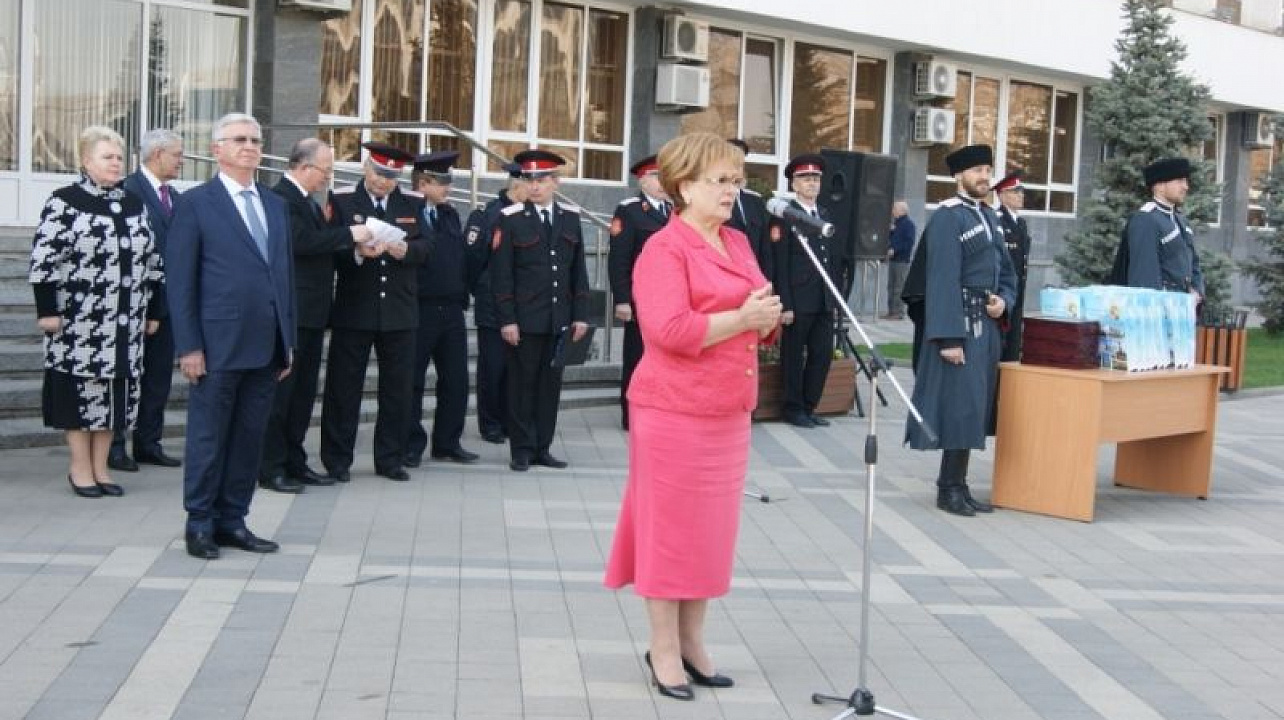 Смотр казаков-дружинников