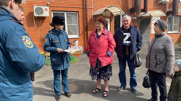 В Западном округе прошли рейды по обеспечению пожарной безопасности в частном секторе