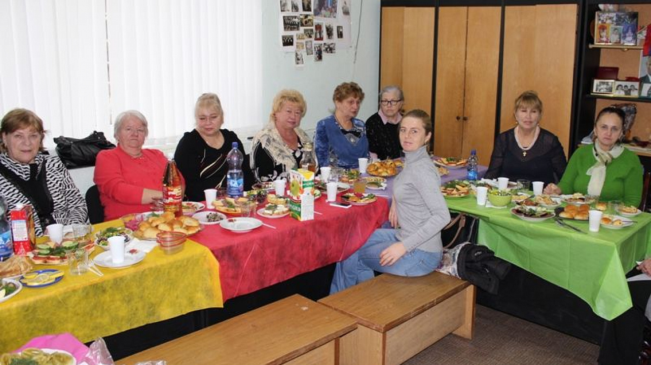 В Центральном округе проходят праздники, посвященные Дню матери